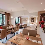 Unter Den Linden Szálloda 3*