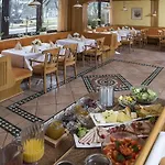 Szálloda Unter Den Linden 3*