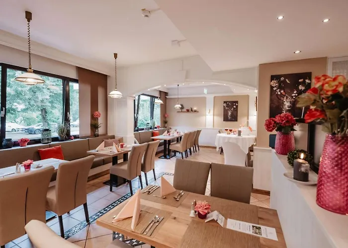 Unter Den Linden Hotell 3*